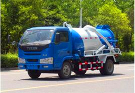3吨吸污车