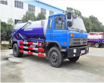 吸污车