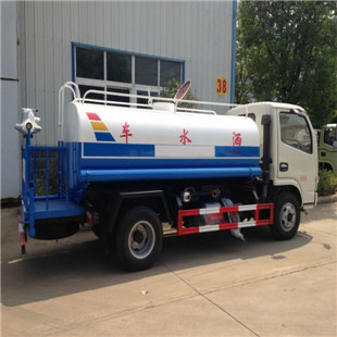 洒水车