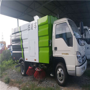 扫路车