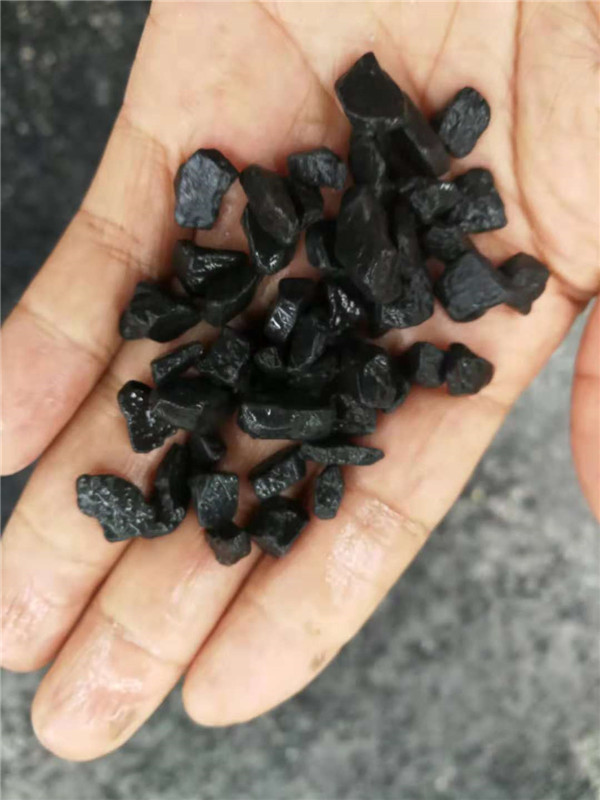 黑色石米