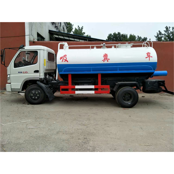 吸粪车