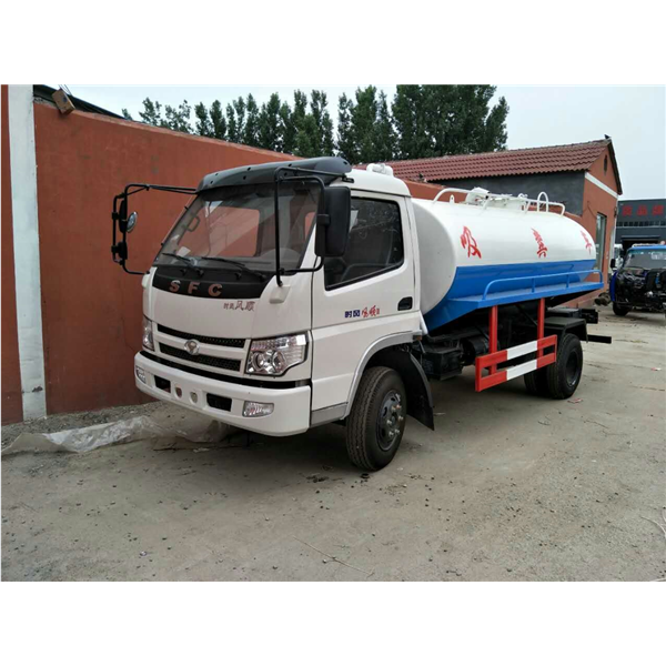 吸粪车