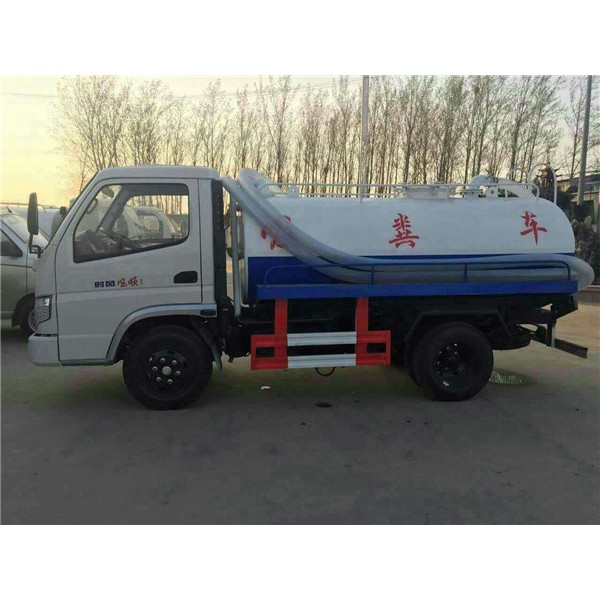 吸粪车