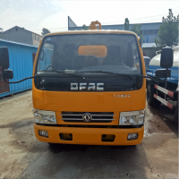 吸污车