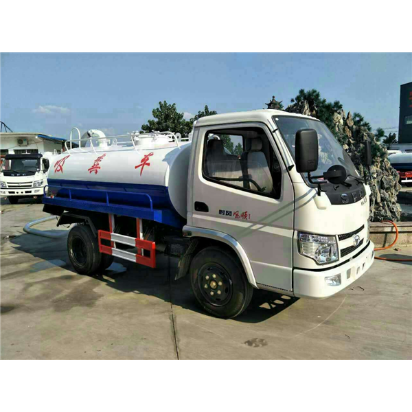 吸粪车