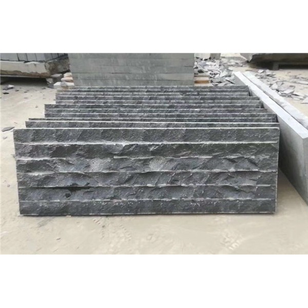 蒙古黑剁斧面