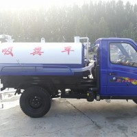 机动三轮吸粪