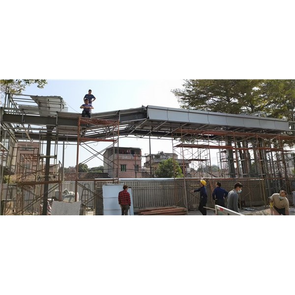 铝单板施工中