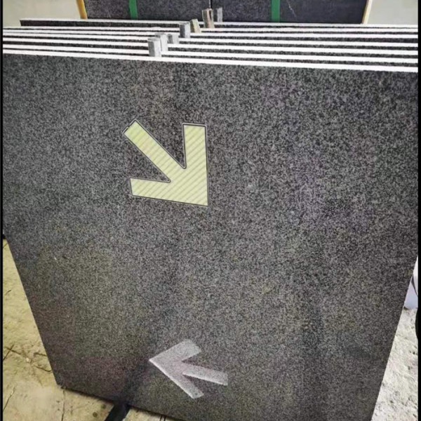 滚石