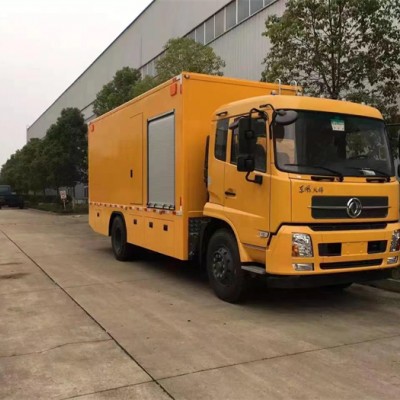 大型发电车为工厂提供应急发电